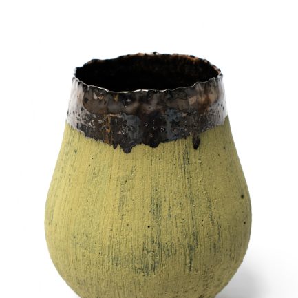 HANDPINCHED VASE HP-S-0086