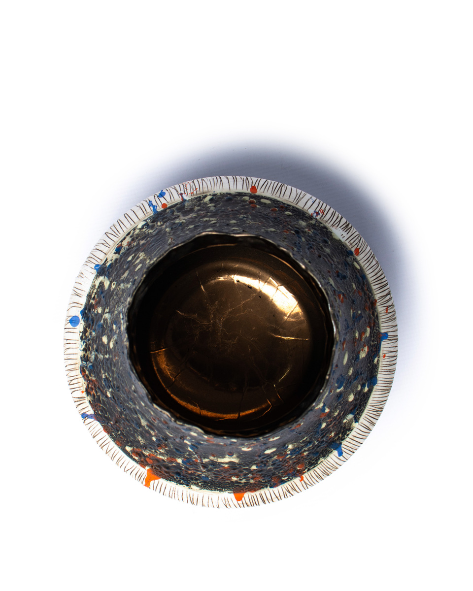 2889099-zizipho-poswa-handpinched-vase-hp-xl-0185 HANDPINCHED VASE HP-XL-0185